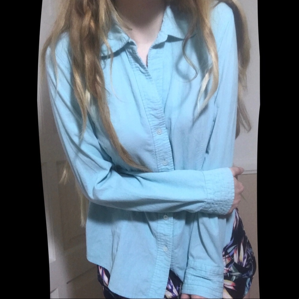 ❄️ LIGHT BLUE CORDUROY BUTTON UP ❄️